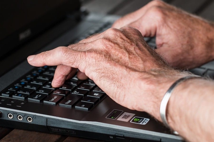 best laptop for seniors