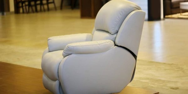 Best Leather Lift Chairs: 7 Top Leather Electric Recliners